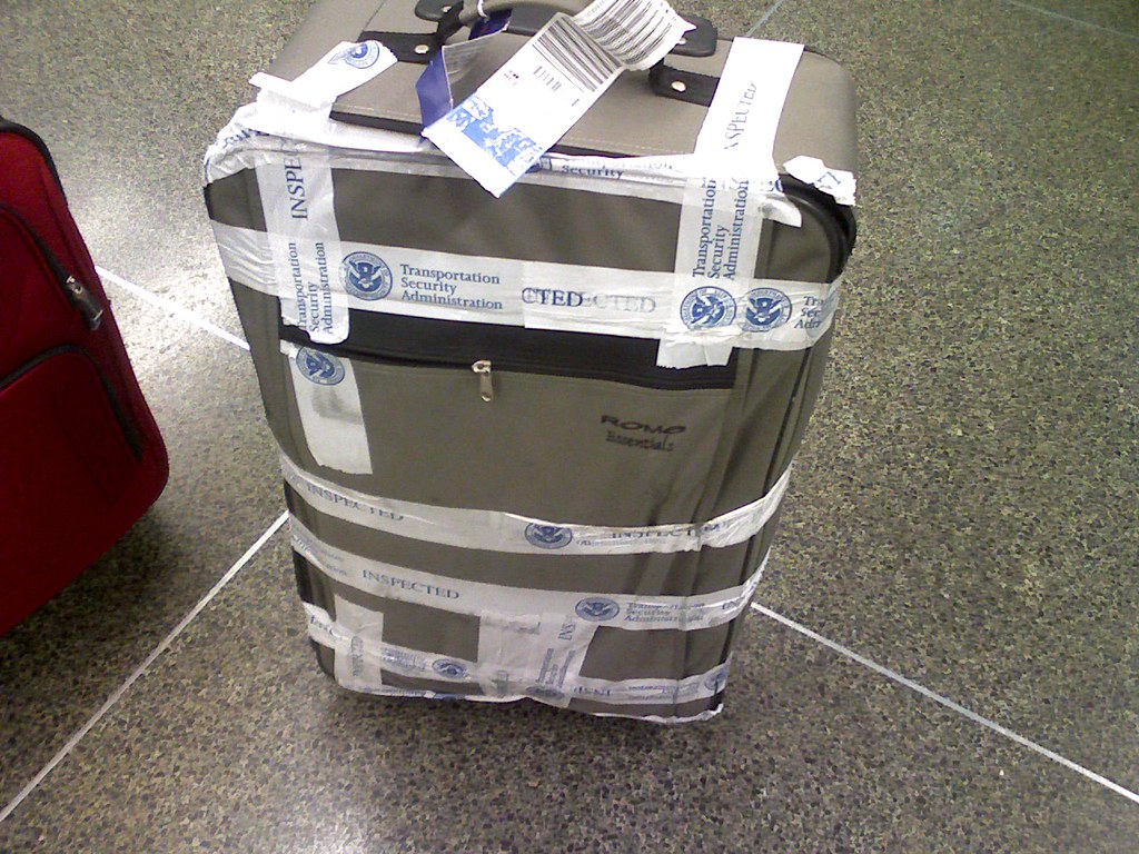 Douane et règles de transport colis